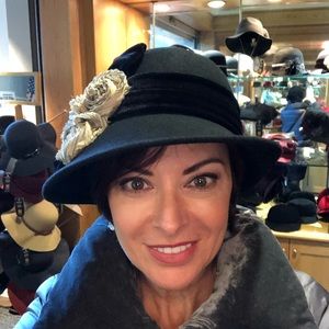 Meet your Posher, Anna maria